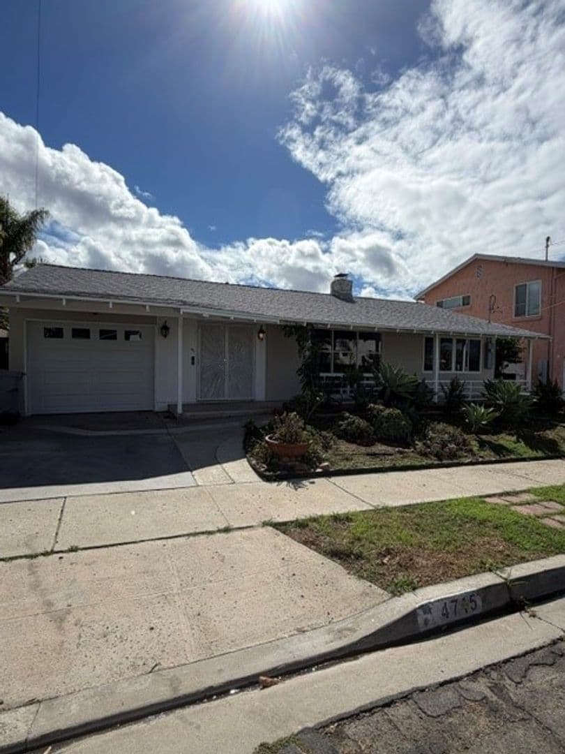 SAN DIEGO House: 4715 HURON AVENUE