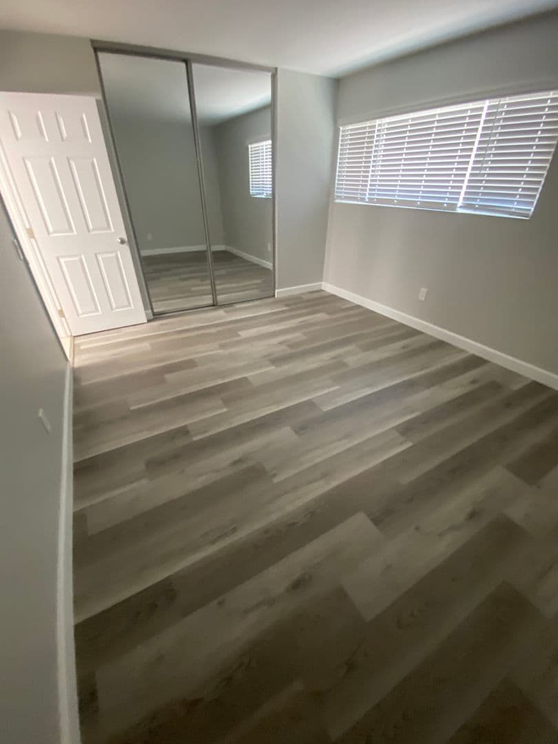 EL CAJON Apartment: 567 CHAMBERS ST