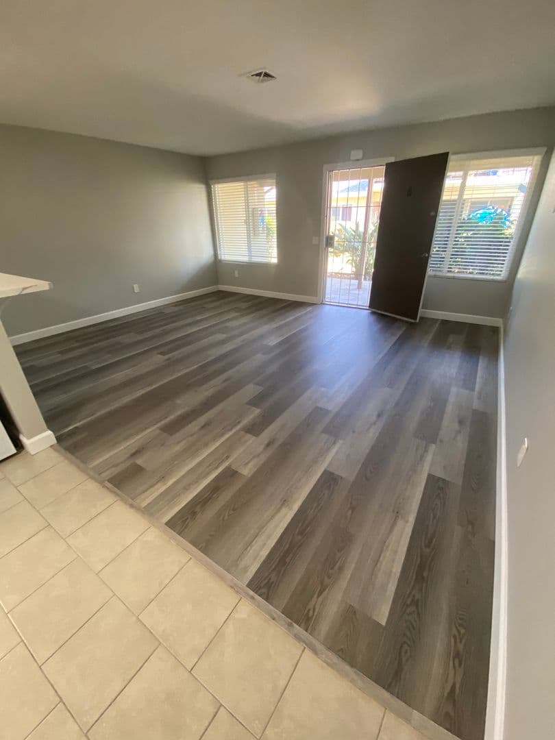 EL CAJON Apartment: 567 CHAMBERS ST