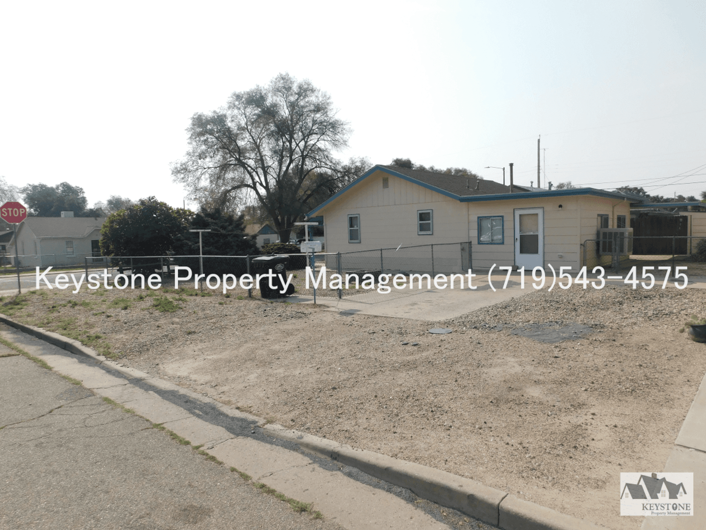 Pueblo House: 819 Troy Avenue