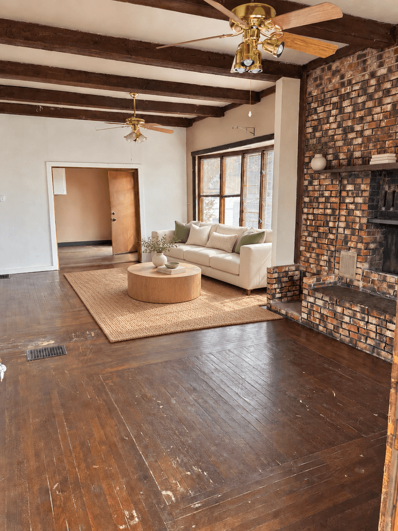 Pueblo House: 906 N. Glendale Ave.