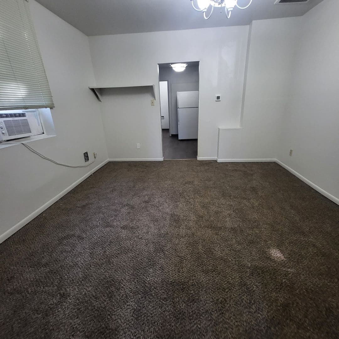Pueblo Apartment: 420 W. 10th Street #4