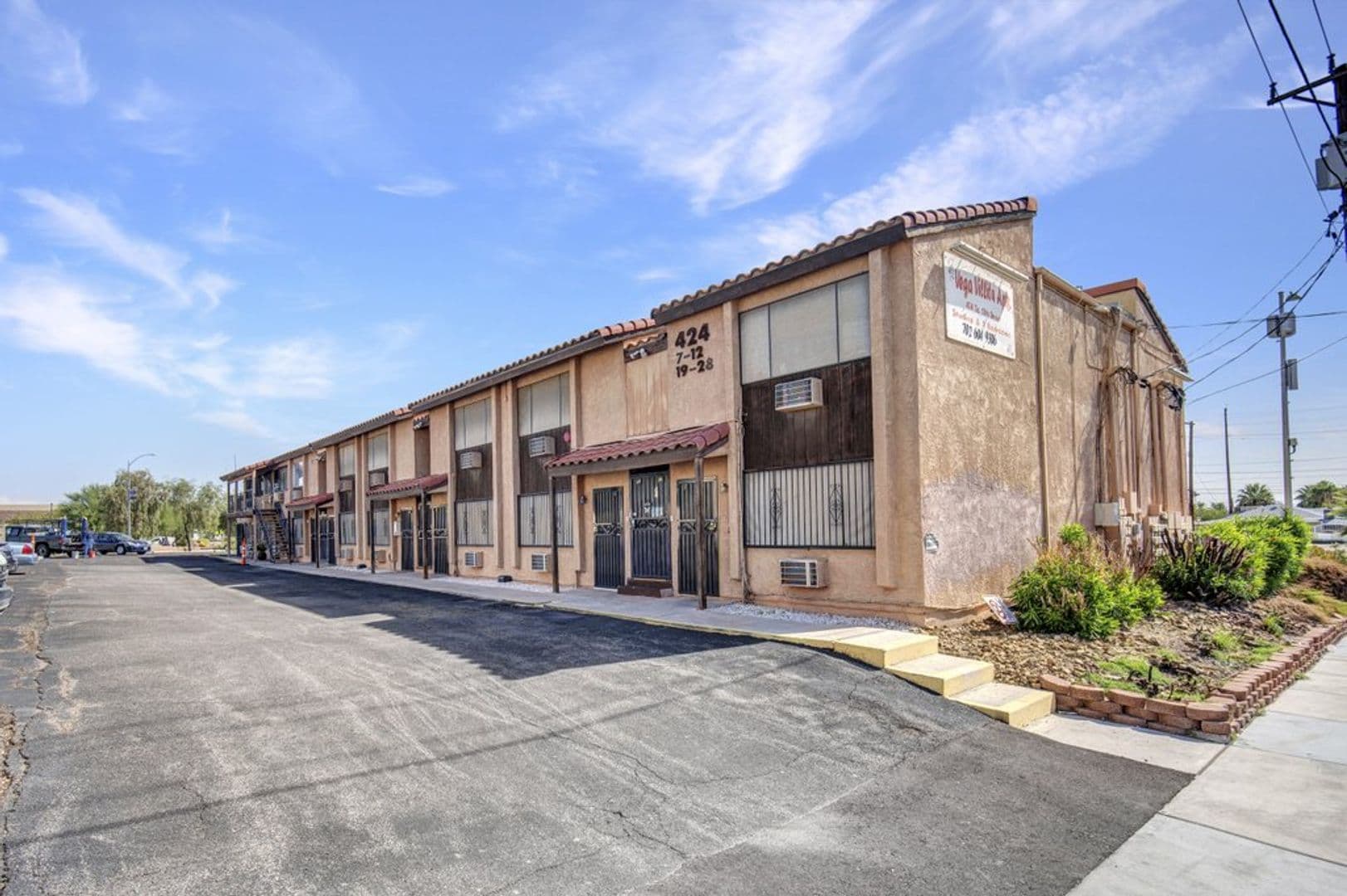 Las Vegas Apartment: 424 S. 13th St