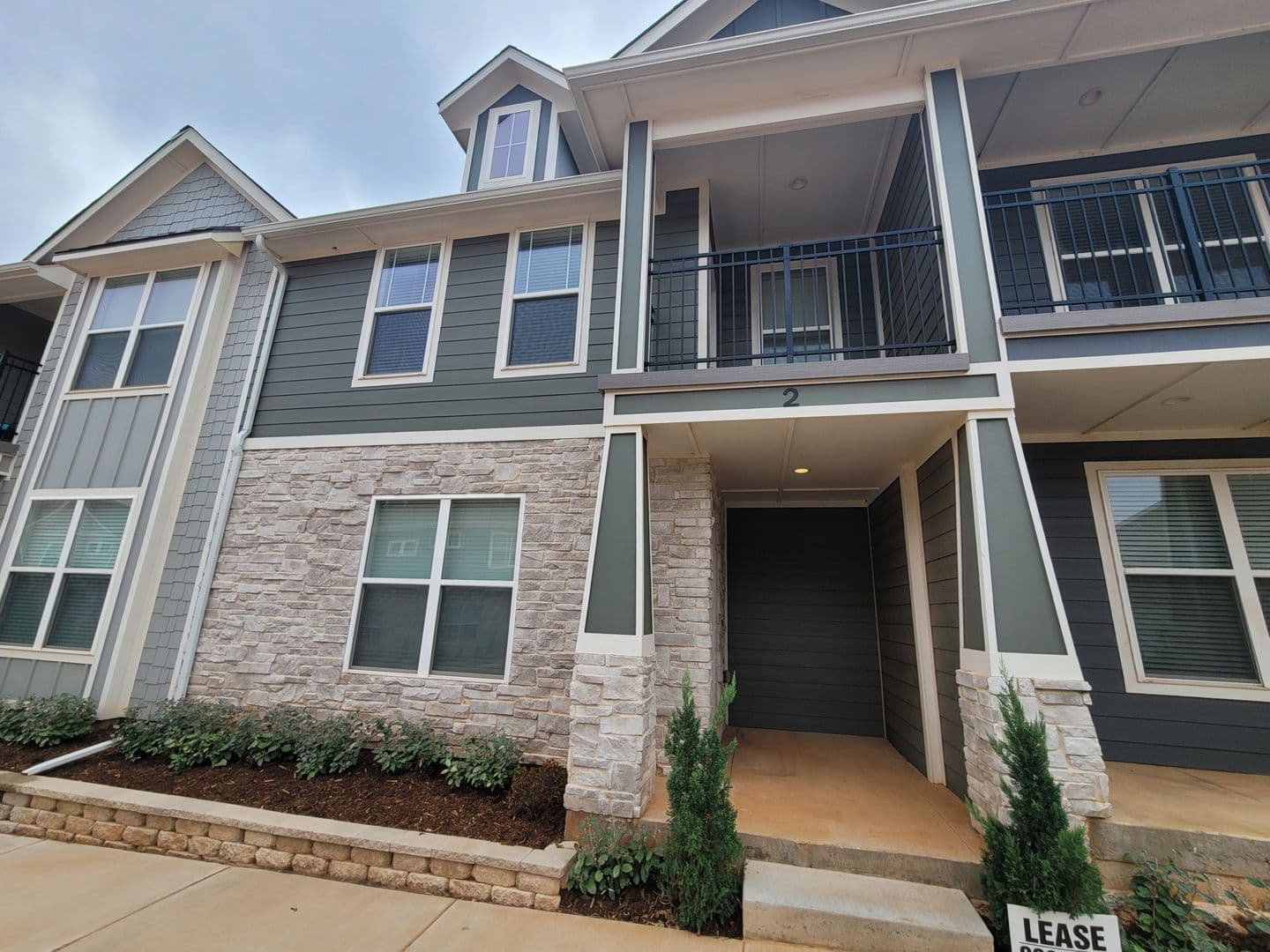 Edmond Apartment: 16108 North Western Avenue