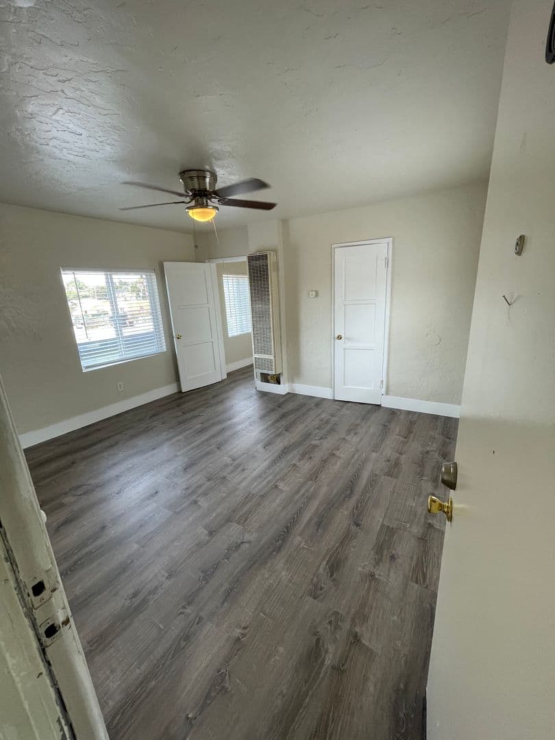 San Diego Apartment: 3671 Ocean View Boulevard