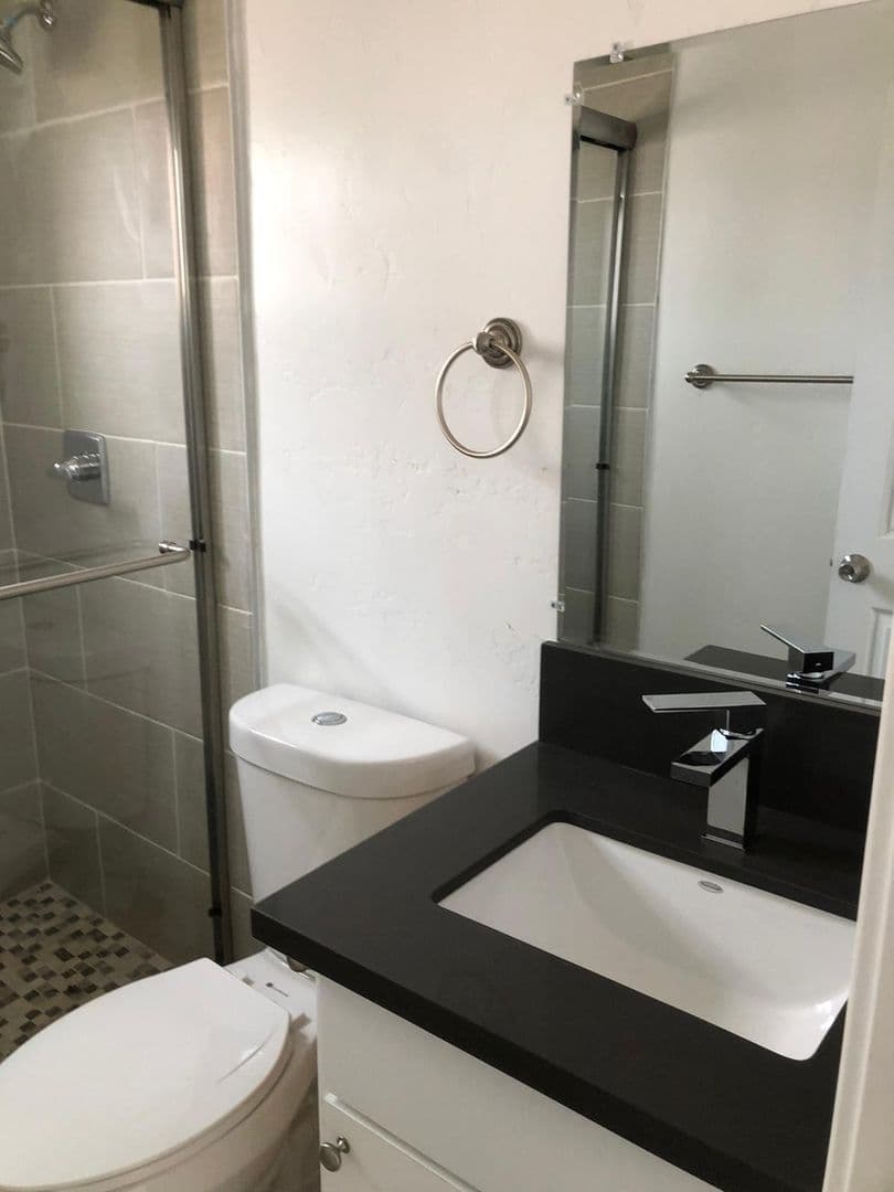 National City Apartment: 420 Q Ave