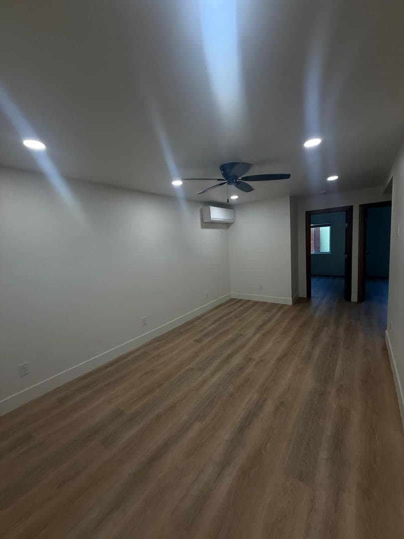 Oceanside Apartment: 419 Garfield Street
