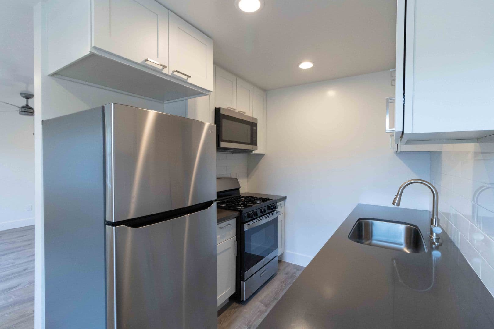 Oceanside Apartment: 419 Garfield Street
