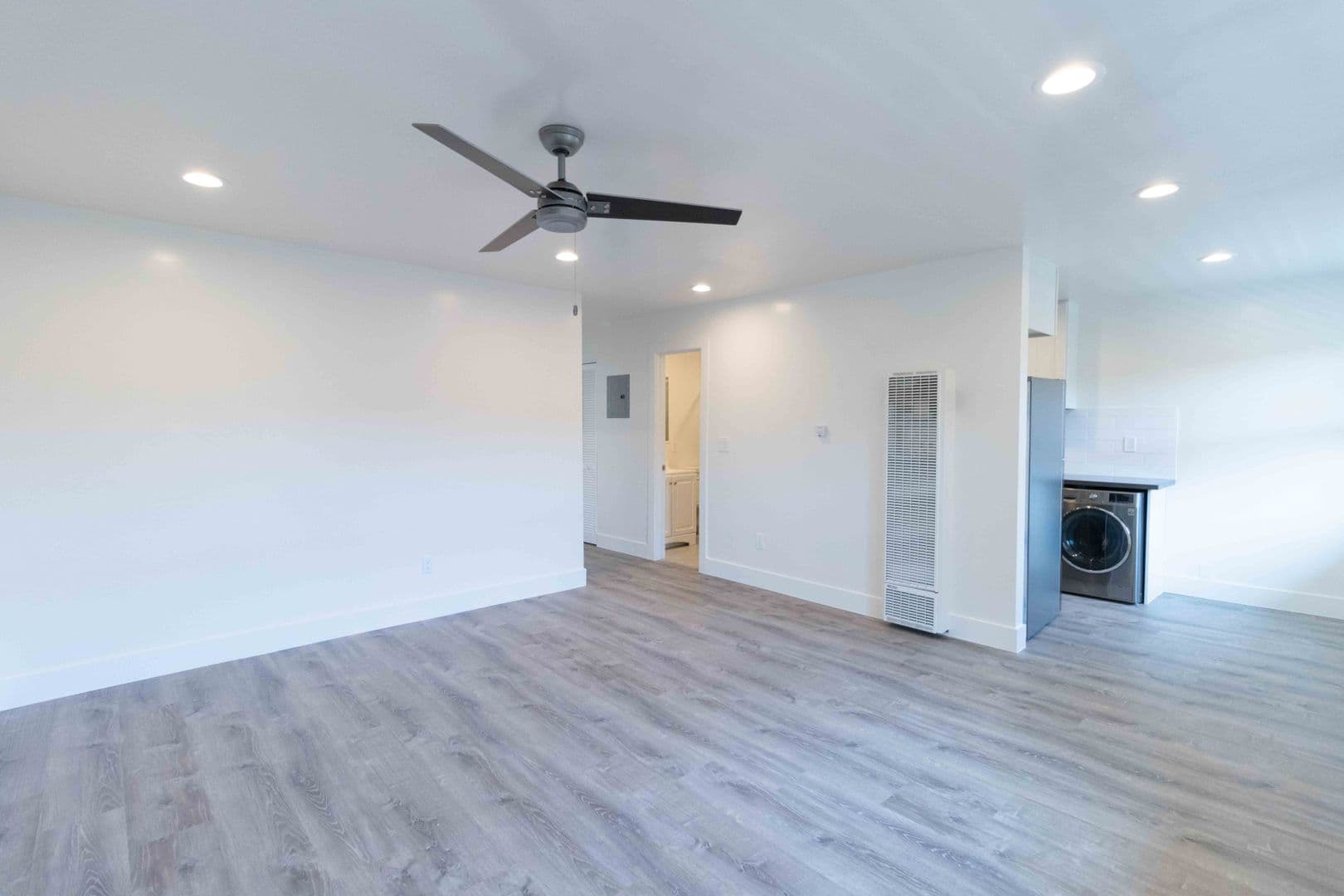 Oceanside Apartment: 419 Garfield Street