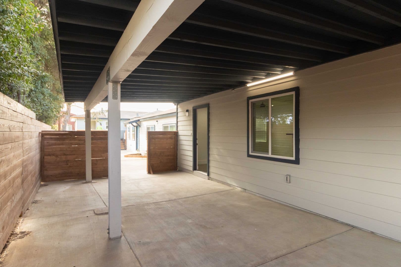 National City Apartment: 1425-1433 Highland Avenue