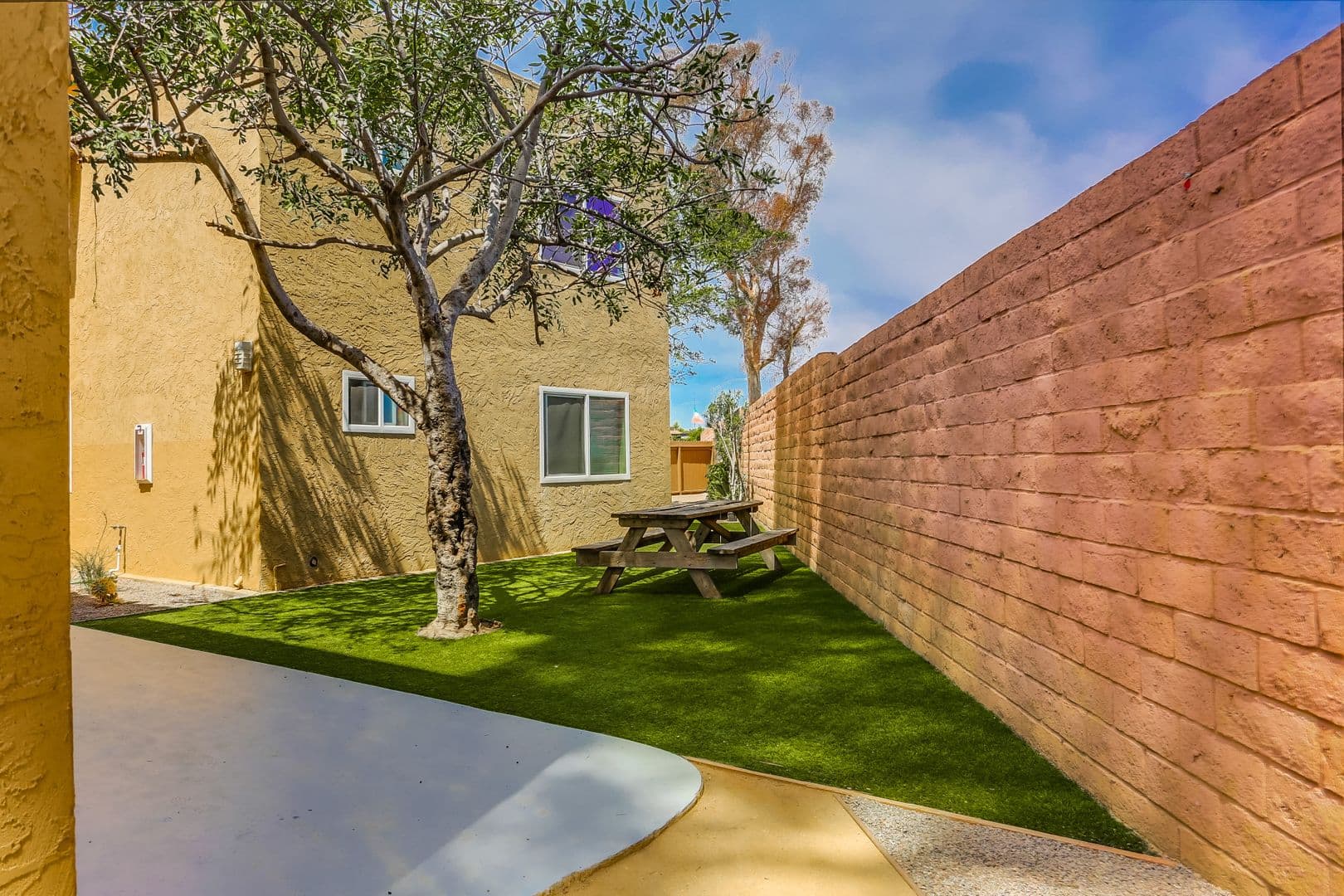 Oceanside Apartment: 333 Brooks Street