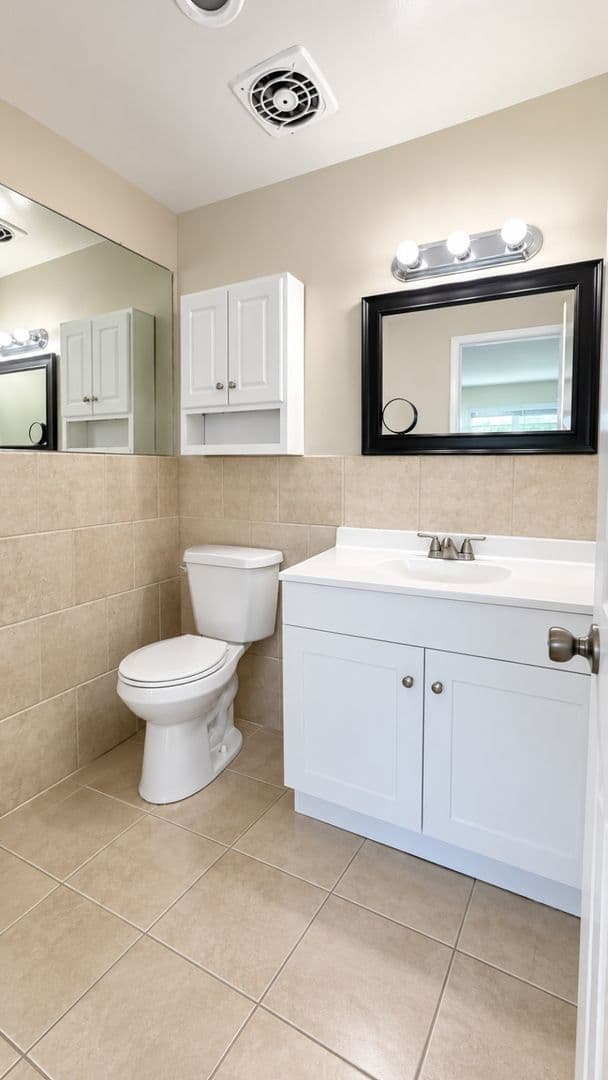 Oceanside Apartment: 421 N Weitzel Street