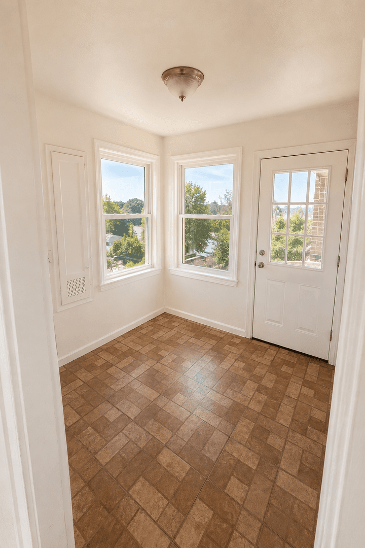 San Diego Apartment: 701-15 60th Street