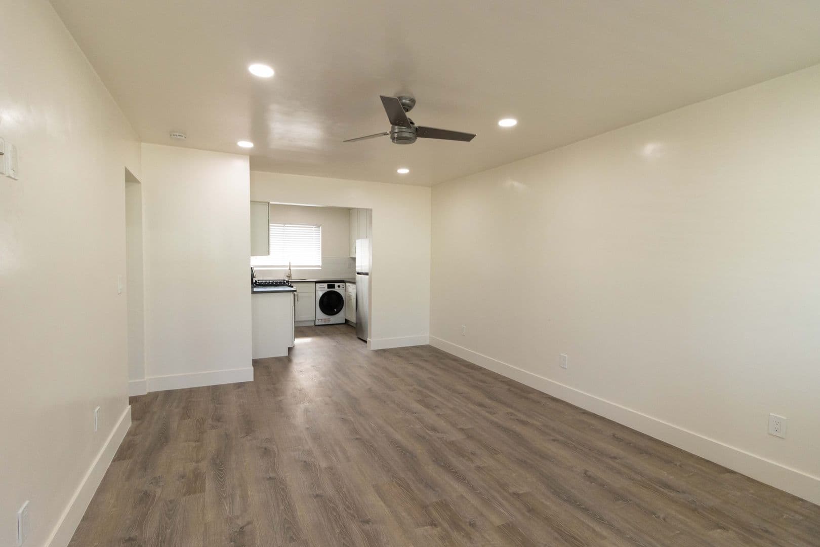 Oceanside Apartment: 1202 Missouri Avenue