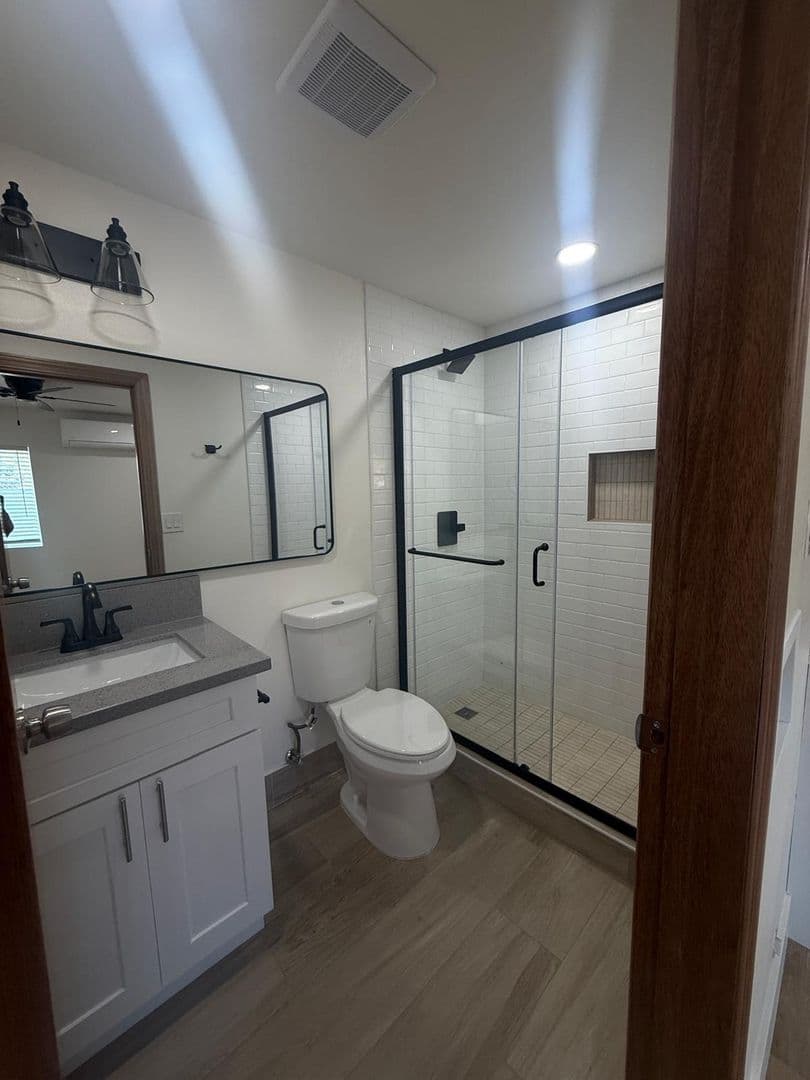 Oceanside Apartment: 419 Garfield Street