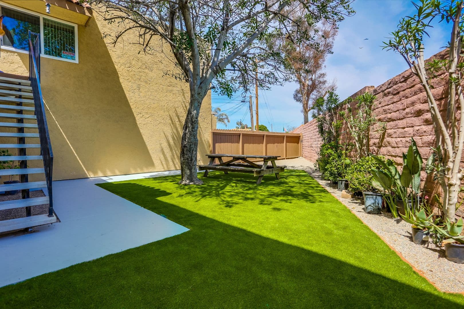 Oceanside Apartment: 333 Brooks Street