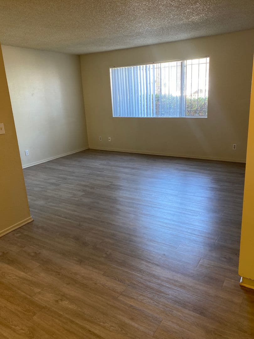 San Diego Apartment: 344 South Willie James Jones Avenue