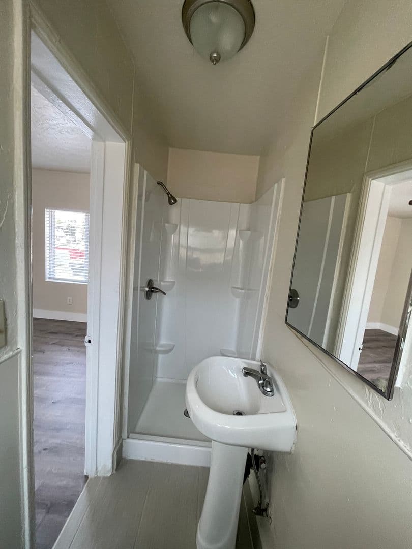 San Diego Apartment: 3671 Ocean View Boulevard