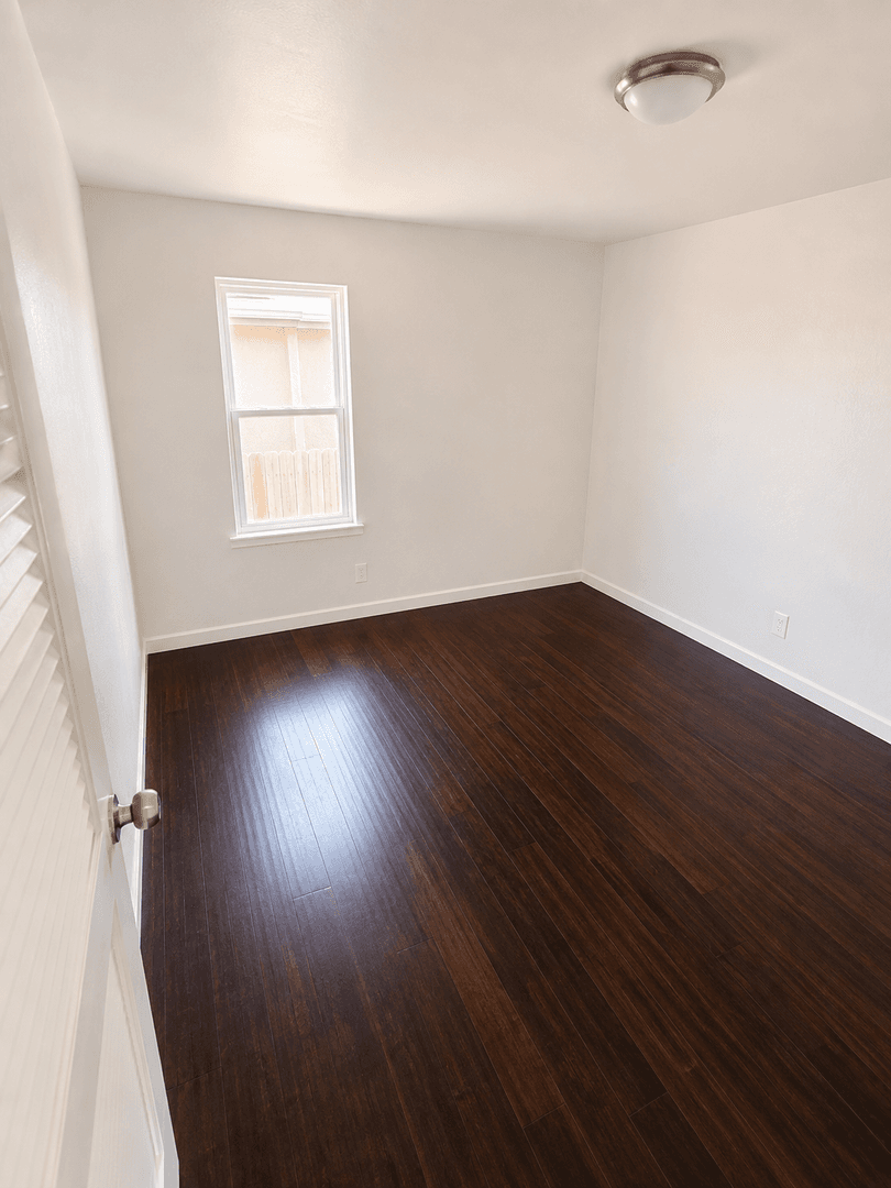 San Diego Apartment: 701-15 60th Street