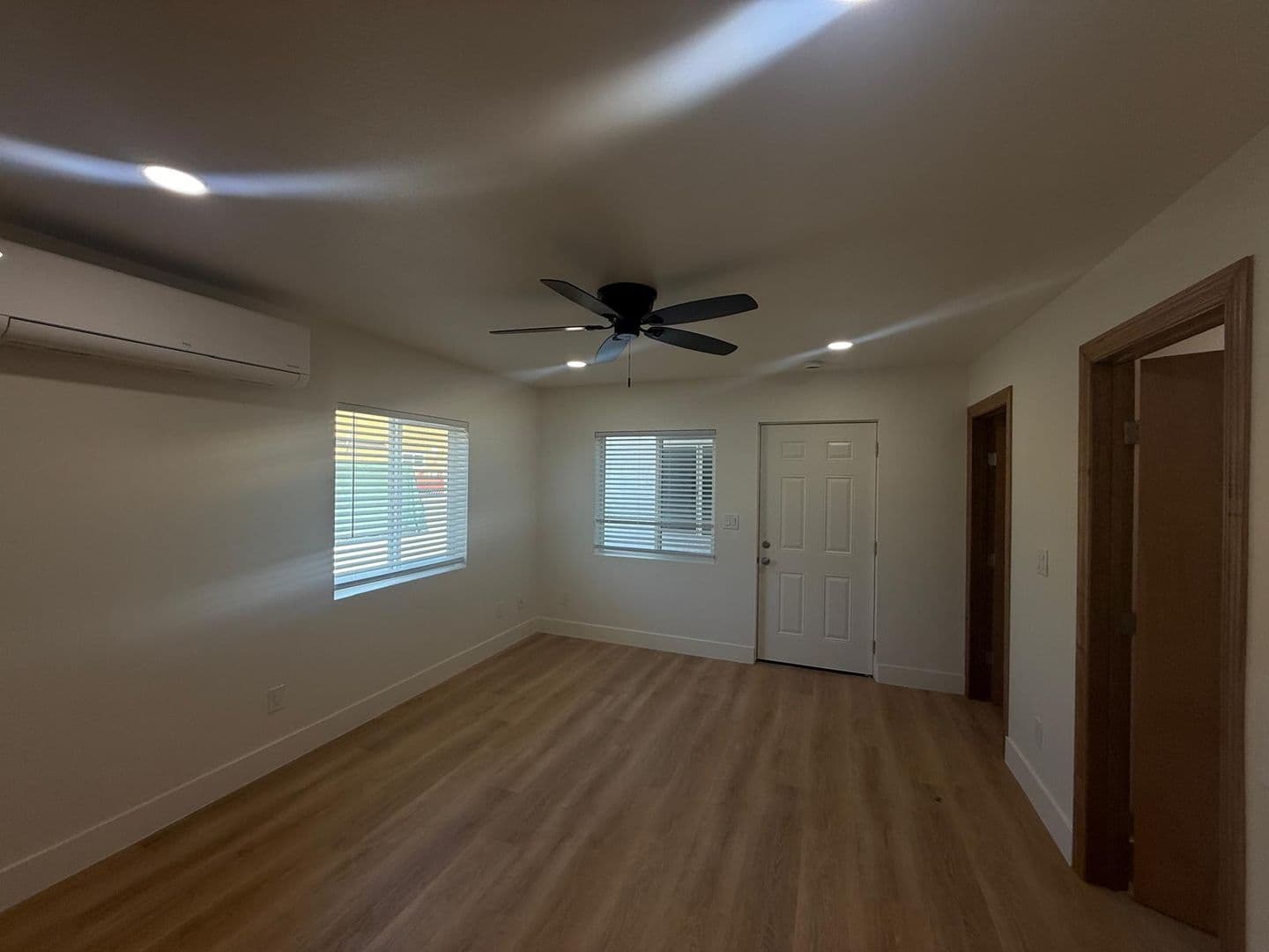 Oceanside Apartment: 419 Garfield Street