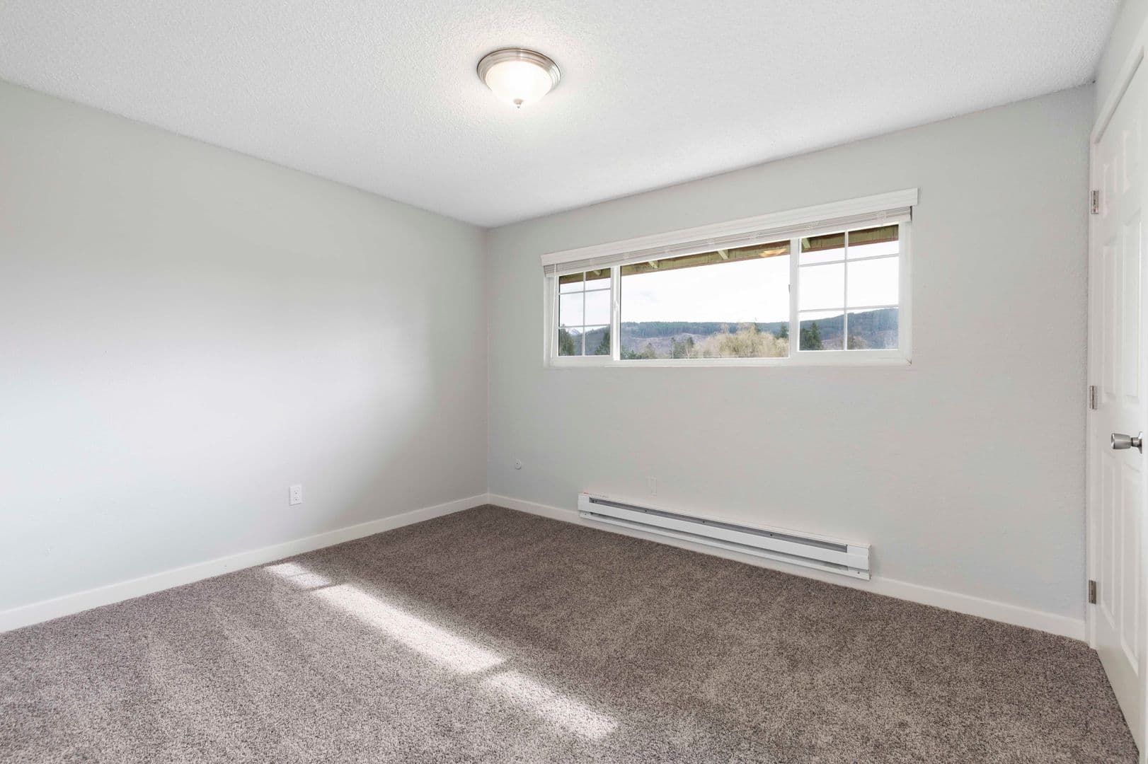 Sedro Woolley Apartment: 1133 Wicker Rd & 1135 Dean Drive