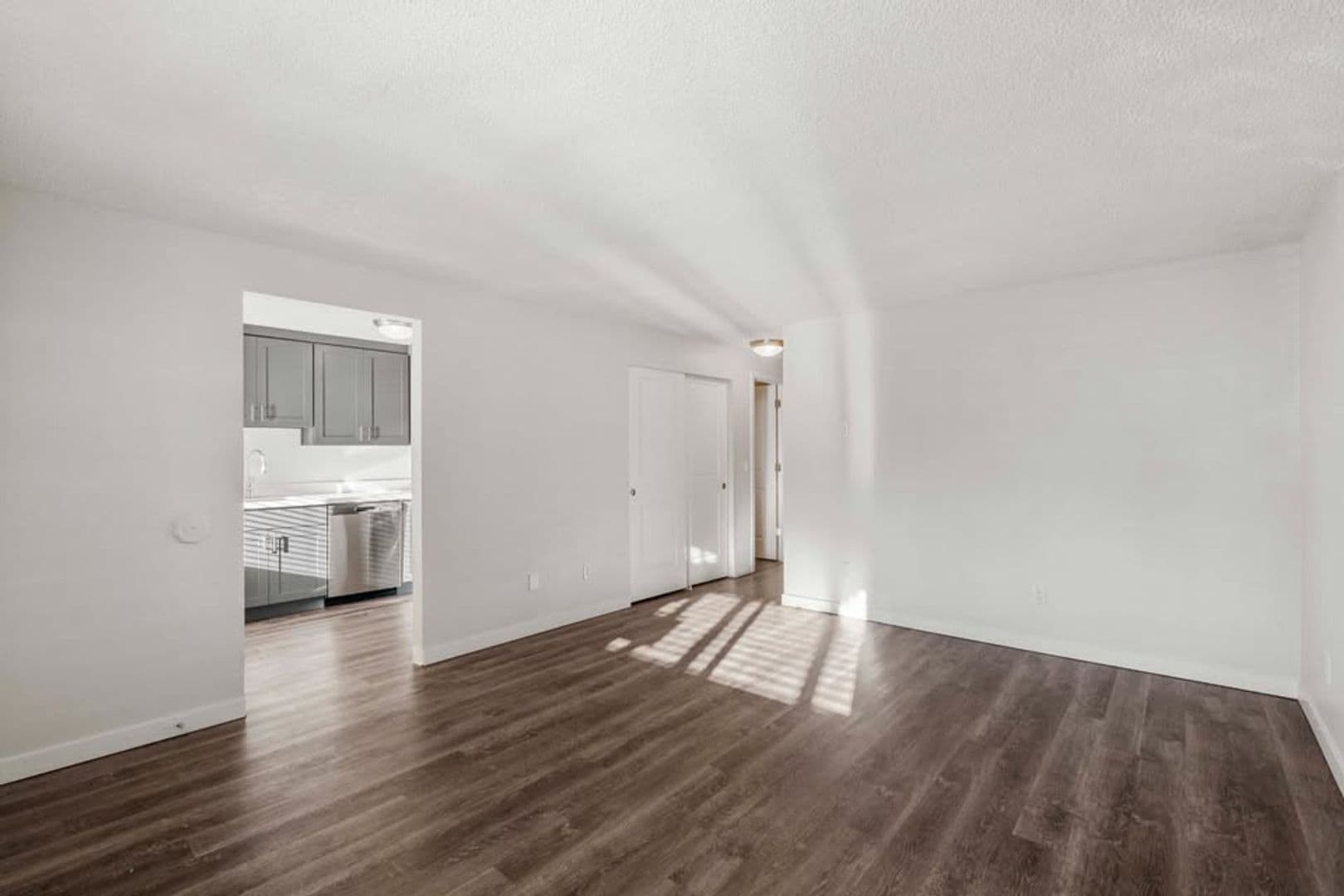 Tacoma Apartment: 5211 96th Street E