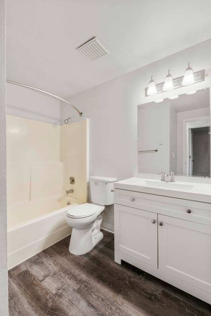 Tacoma Apartment: 5211 96th Street E