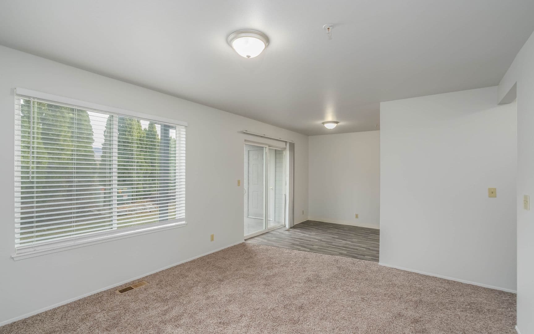 Wenatchee Apartment: 212, 214 & 216 Antles Ave
