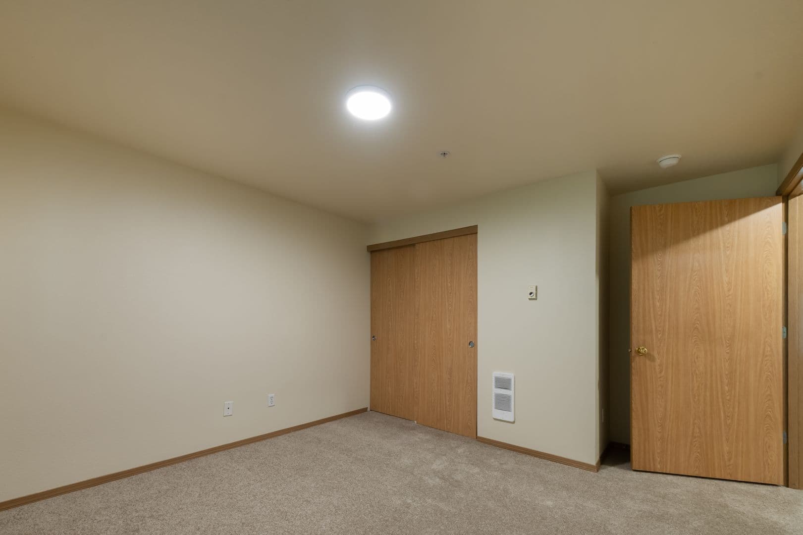 Battle Ground Apartment: 419 SE Clark Ave