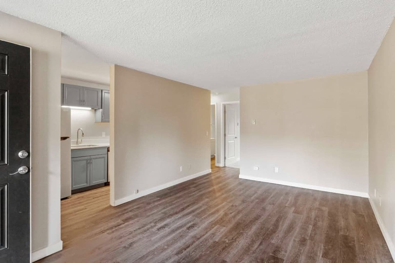 Tacoma Apartment: 5211 96th Street E