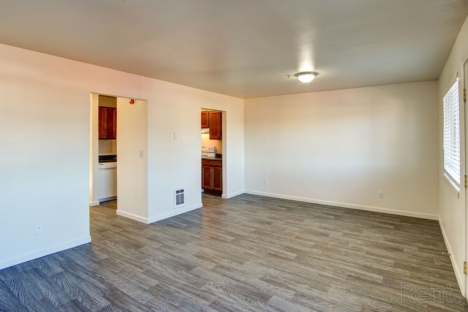 Wenatchee Apartment: 819-821 Malaga Ave