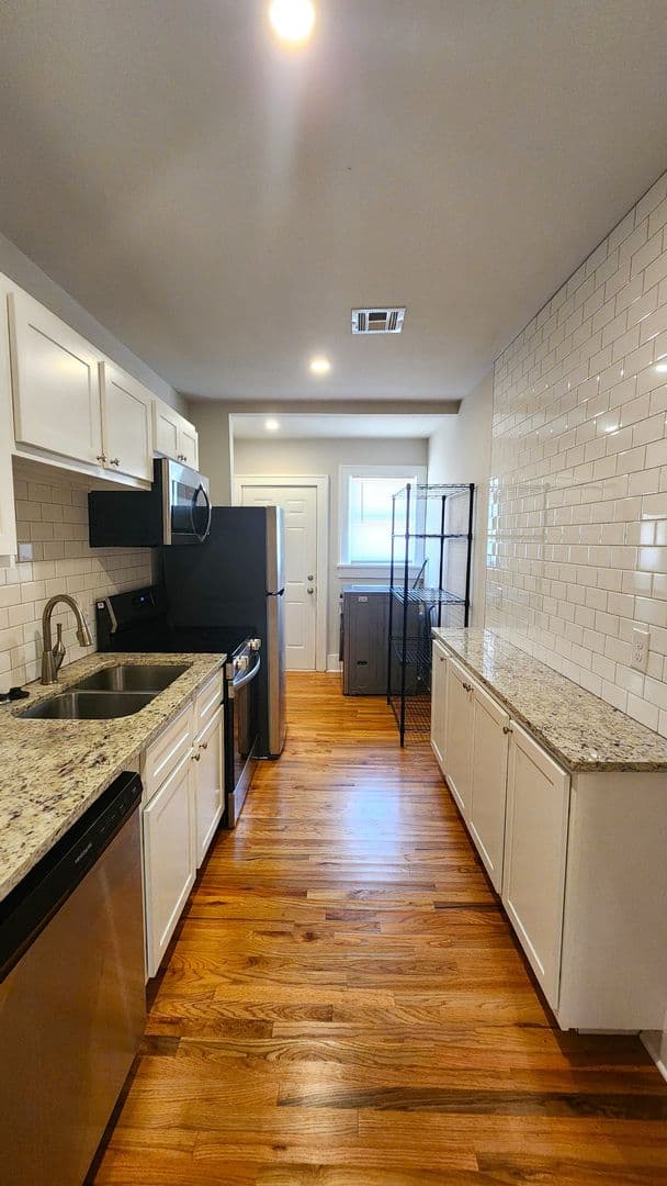 Oklahoma City Apartment: 525 NW 26th St
