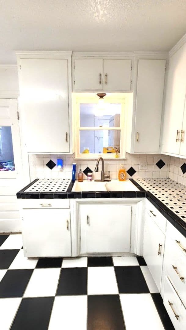 Oklahoma City Apartment: 2229 N Gatewood