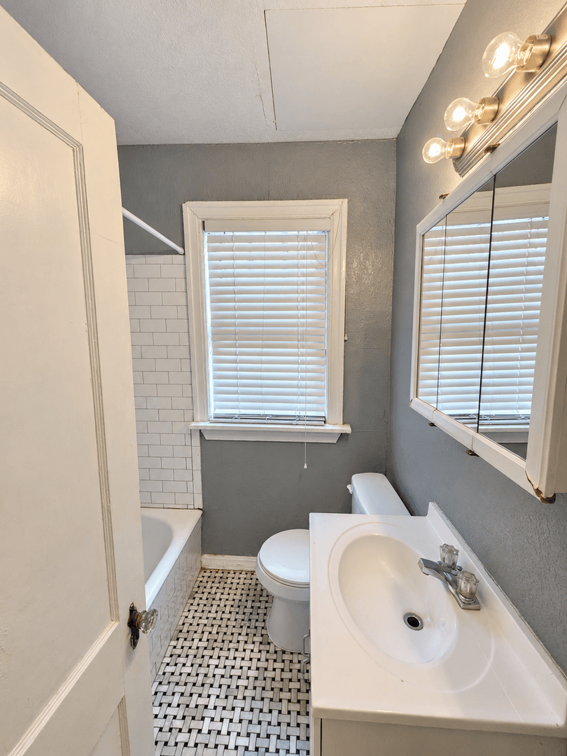 Oklahoma City Apartment: 714 NW 30th St