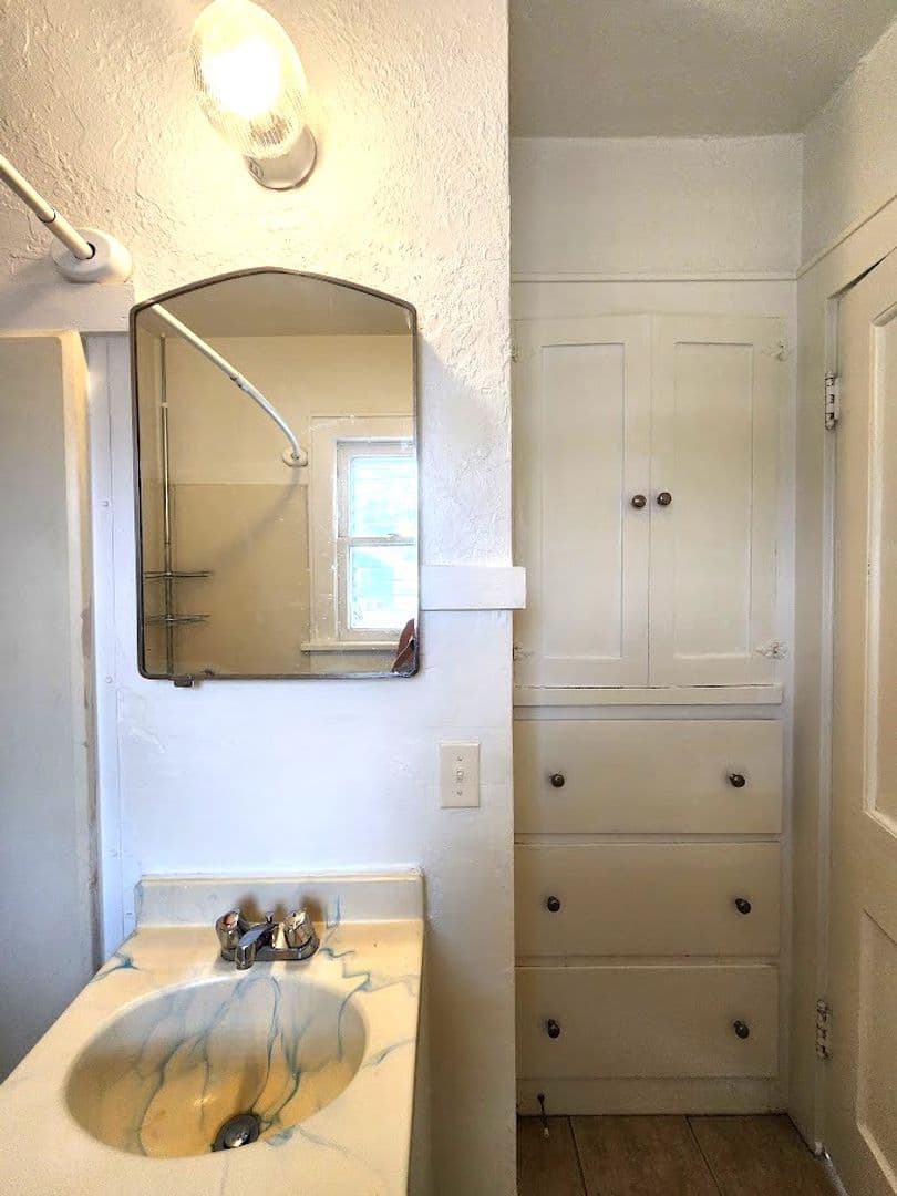 Oklahoma City Apartment: 1403 N Miller Blvd