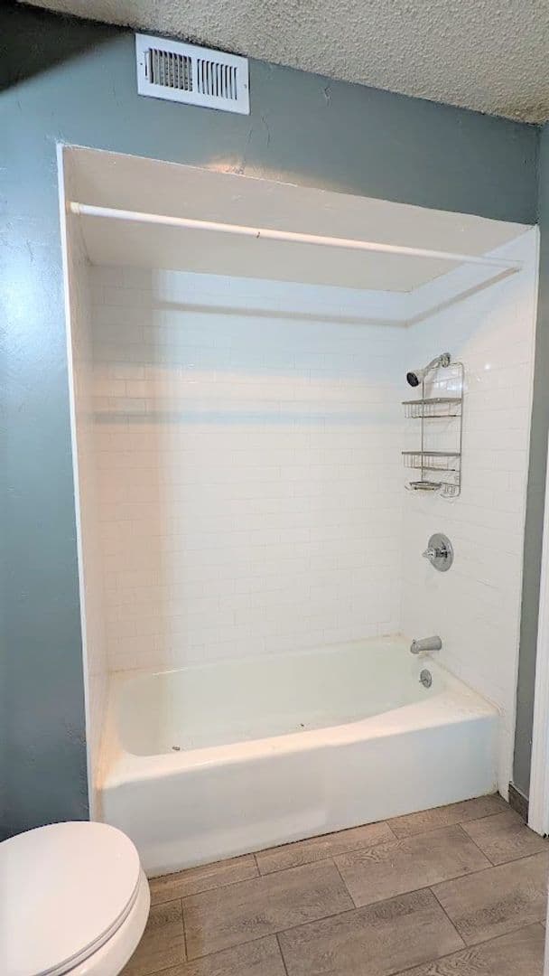 Bethany Apartment: 7934 NW 40th St