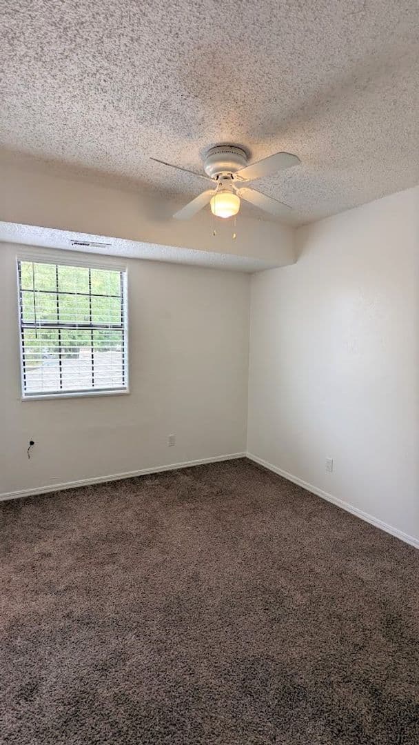 Bethany Apartment: 7934 NW 40th St