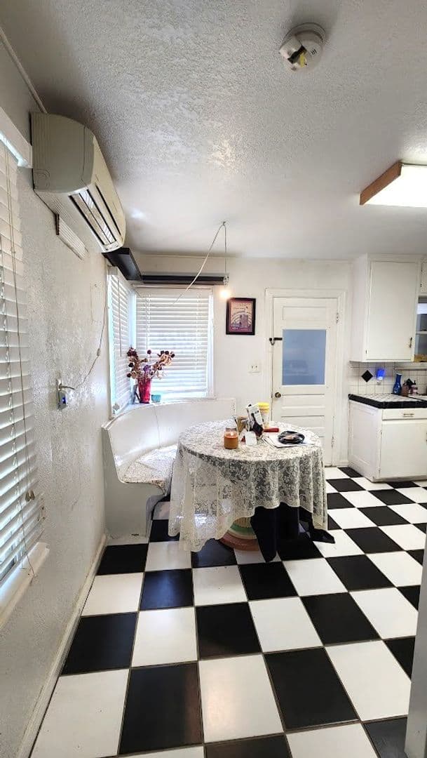 Oklahoma City Apartment: 2229 N Gatewood