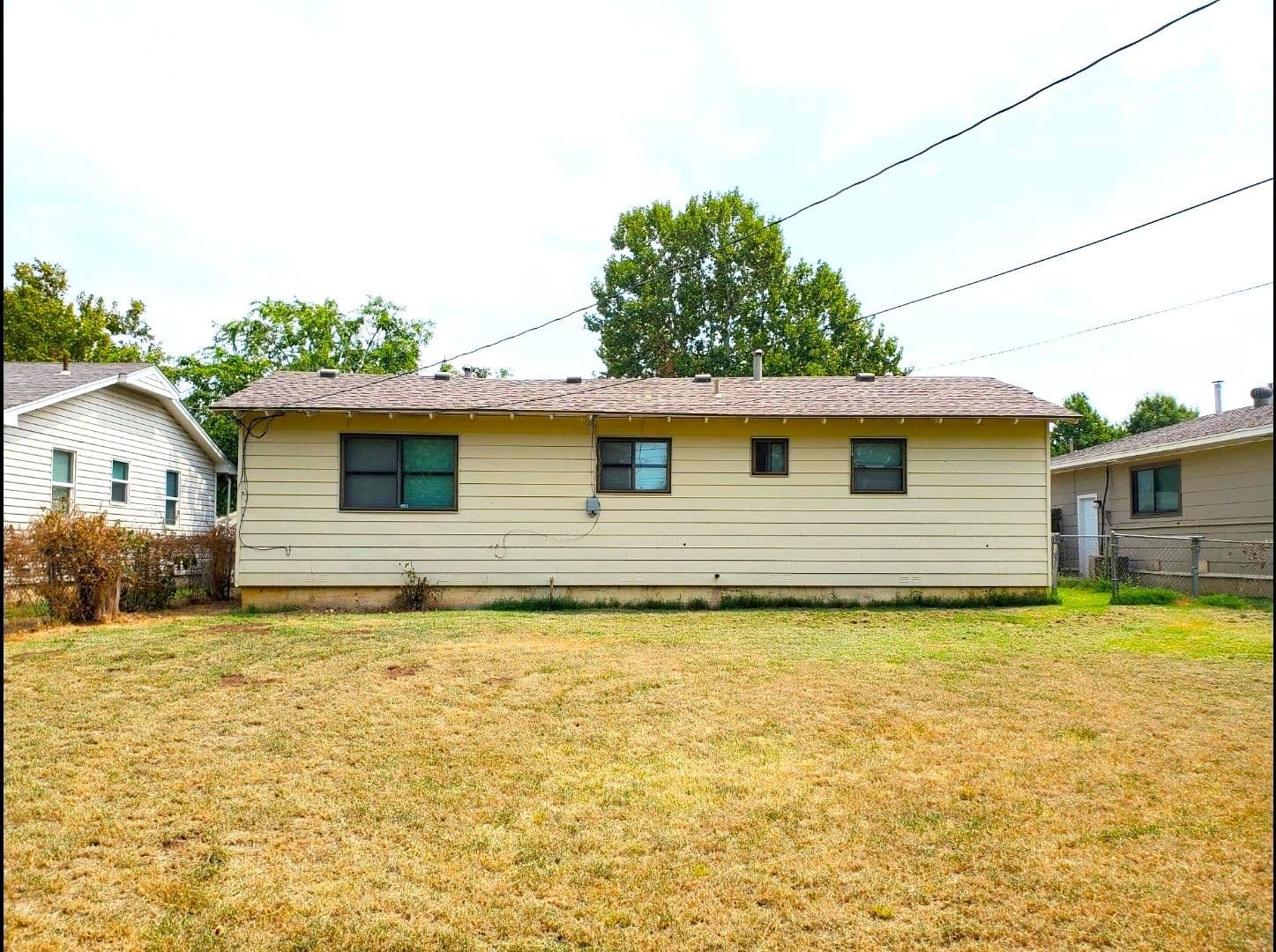 Midwest City House: 1929 Rulane Dr