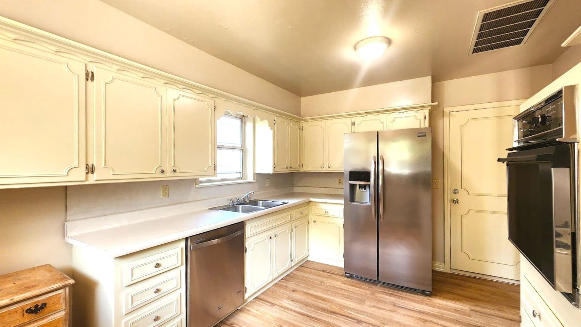 The Village House: 2808 Lakeside Dr