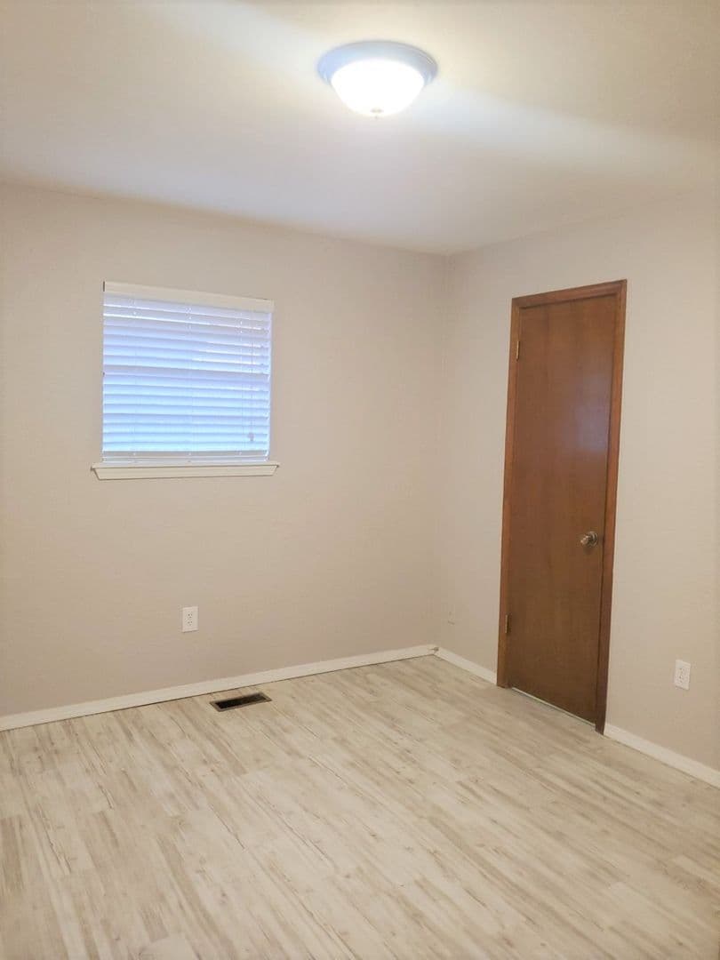 Edmond House: 13424 Palm Avenue