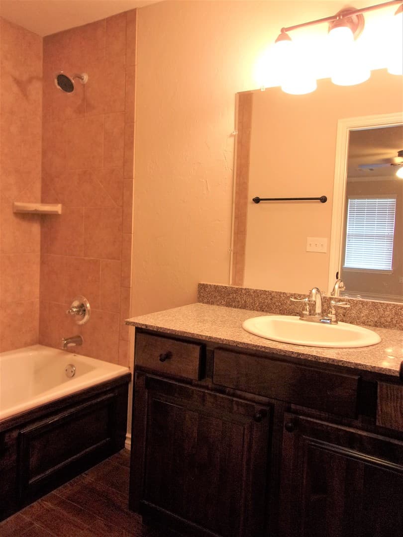 Harrah Apartment: 20600 E Reno Ave