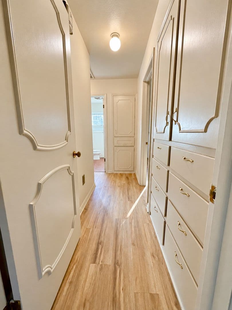 The Village House: 2808 Lakeside Dr