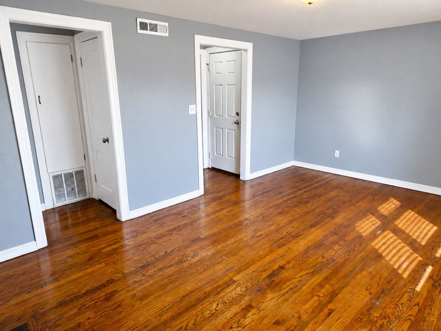 Oklahoma City Apartment: 2301 N Gatewood Ave