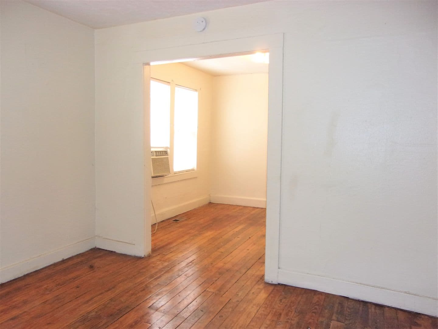 Oklahoma City Apartment: 523 SW 26th St