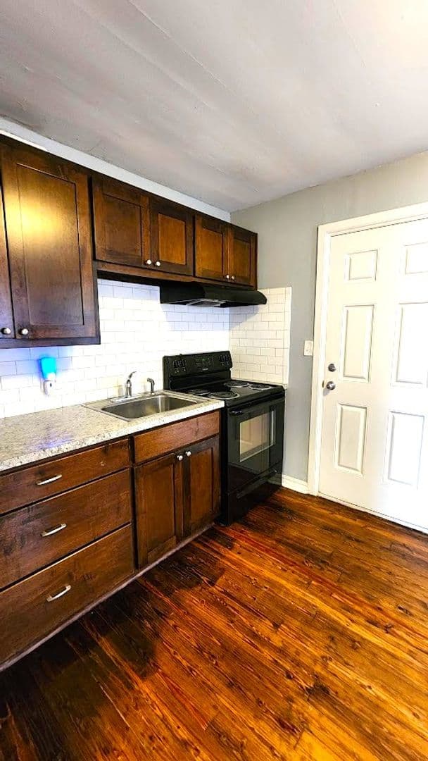 Oklahoma City Apartment: 2301 N Gatewood Ave