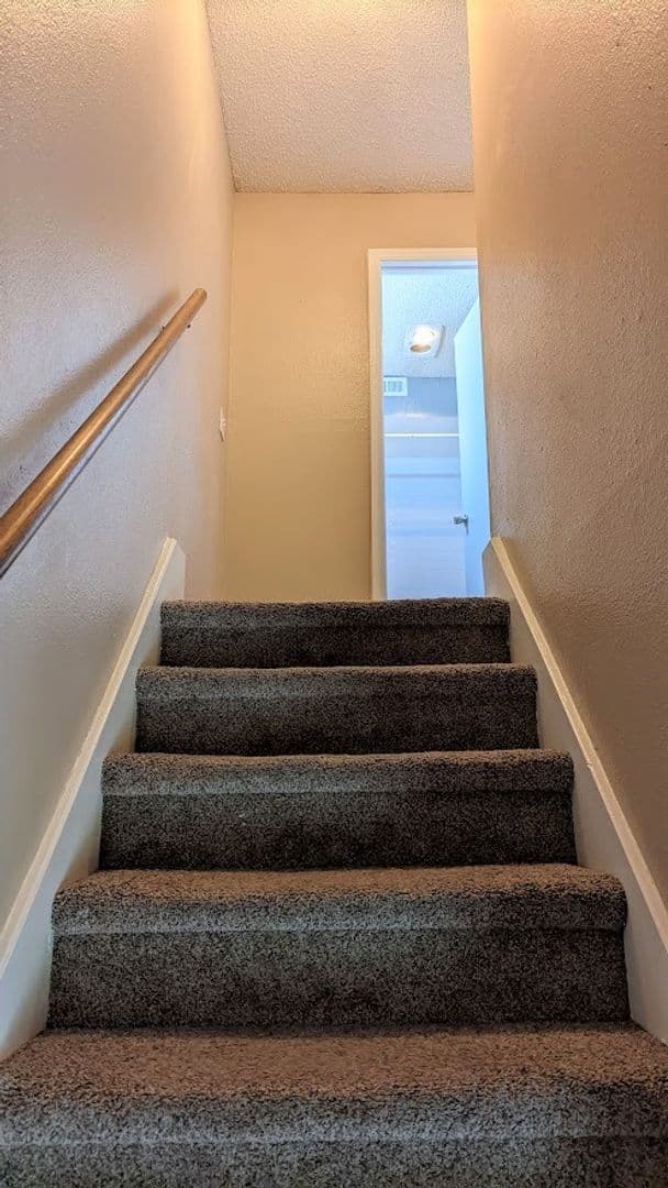 Bethany Apartment: 7934 NW 40th St