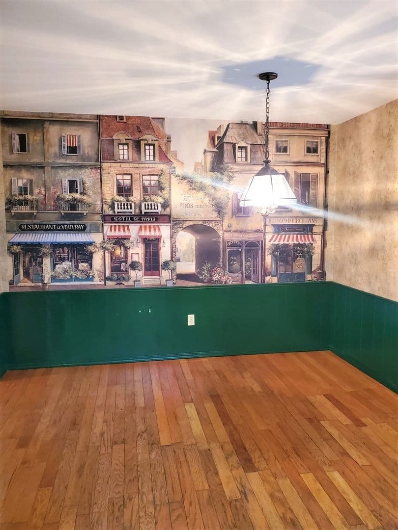 Edmond House: 13424 Palm Avenue