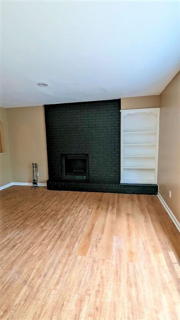 Bethany Apartment: 7934 NW 40th St