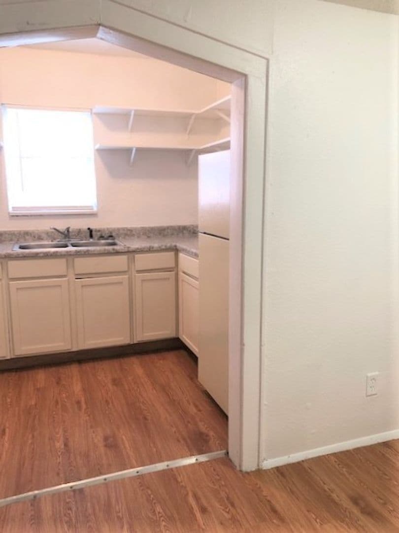 Oklahoma City Apartment: 540 SW 24th St